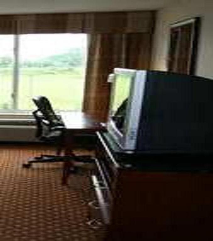 Hilton Garden Inn-Newburgh/Stewart Airport Room photo